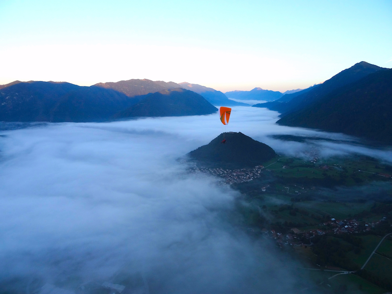 Michael Zieger: "Mein atemberaubender 'Wolkenflug' vom Kobala. Am 26. August 2015, morgens um 7:30 Uhr."