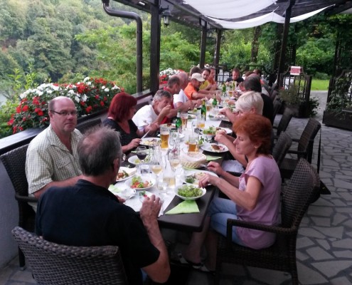 Abendessen Geier auf Terasse